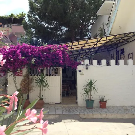 Nur Selçuk
